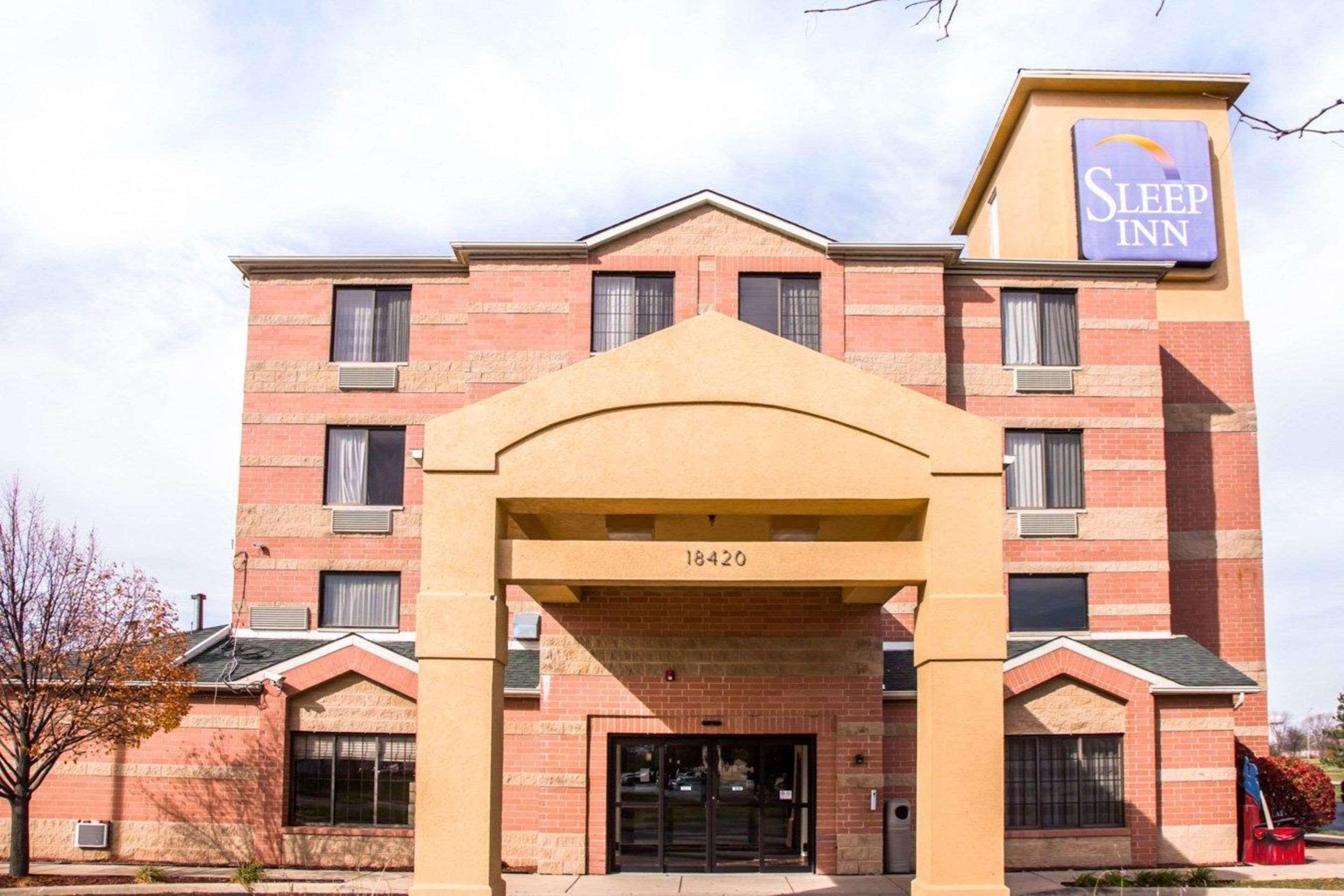 Sleep Inn Tinley Park I-80 Near Amphitheatre-Convention Center Exterior photo