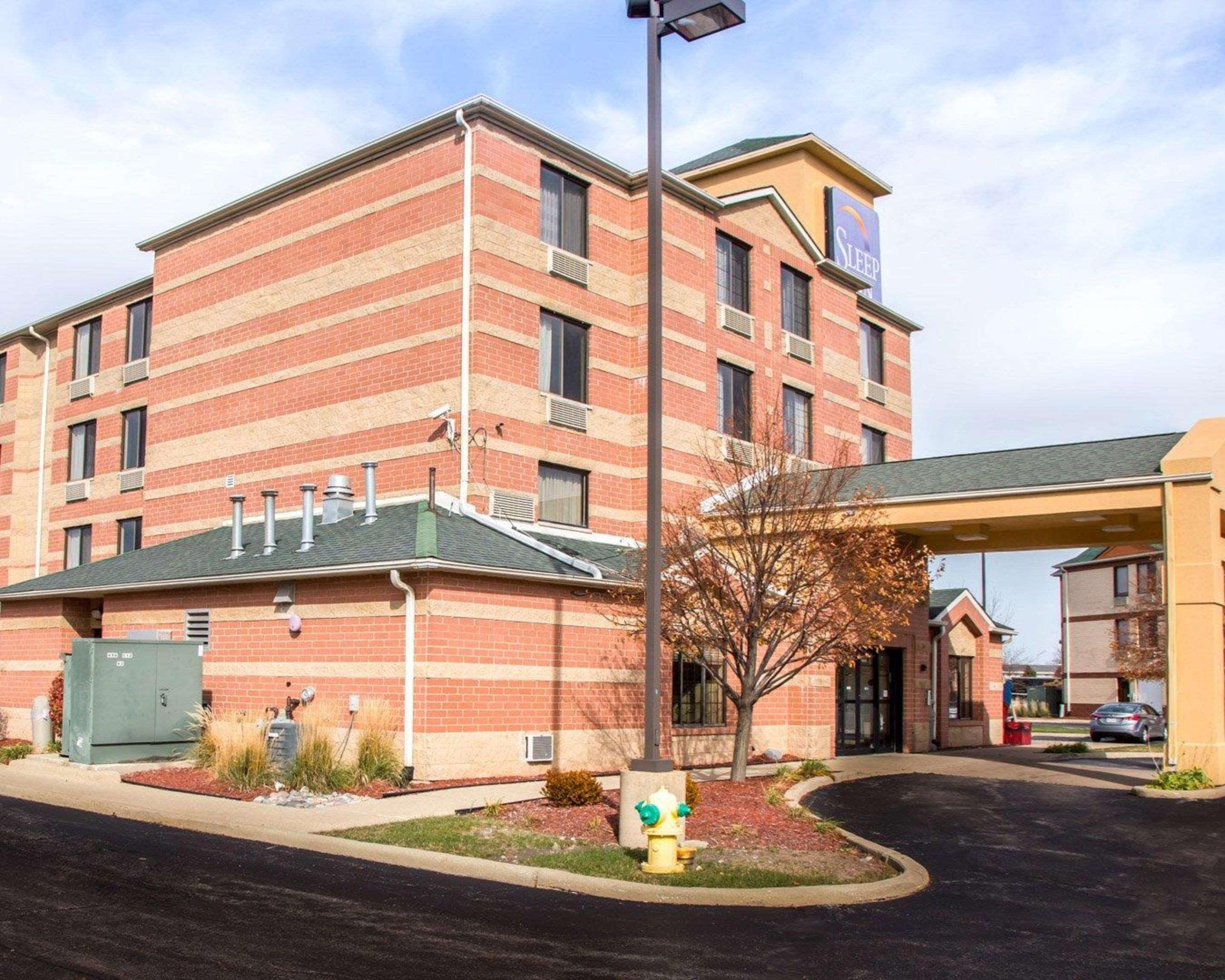 Sleep Inn Tinley Park I-80 Near Amphitheatre-Convention Center Exterior photo